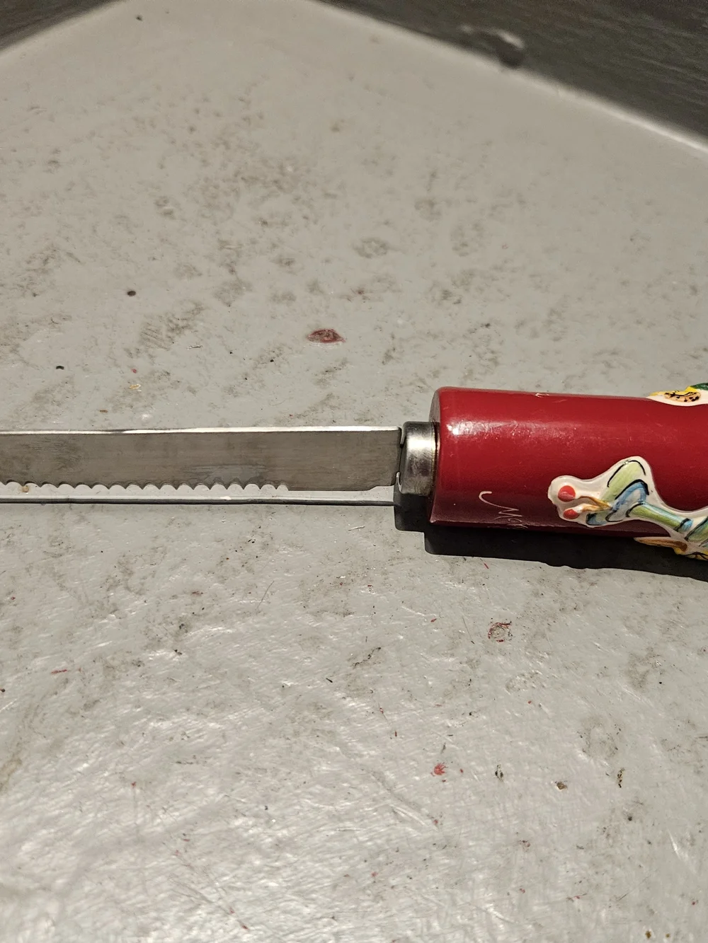 Red Decorative Serrated Spreader - Unbranded